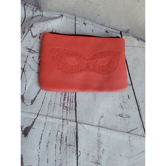IPSY Red Sunglass/Mask Pattern Embossed Cosmetic Bag NWOT - Picture 3 of 7